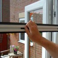 ventana con mosquitera